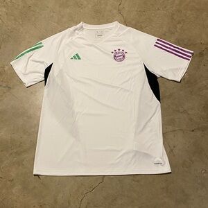 Bayern Munich Warmup Shirt XL